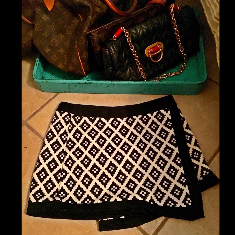 Black & White Mini Skort